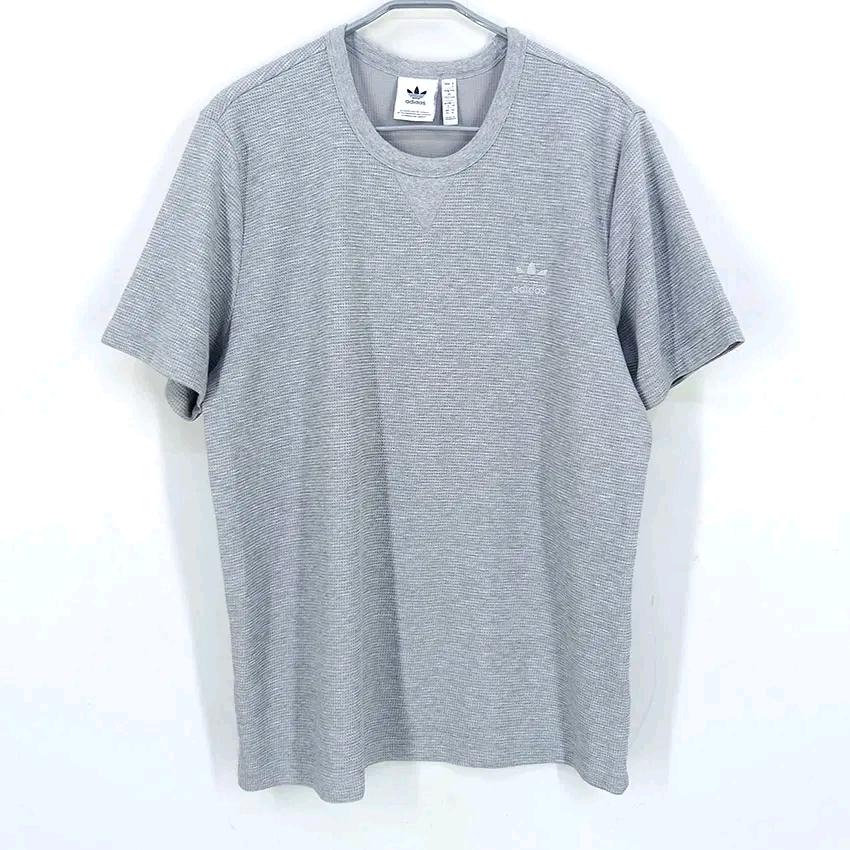 아디다스 남성 여름 로고자수 반팔티 그레이115 (HU46608) 2