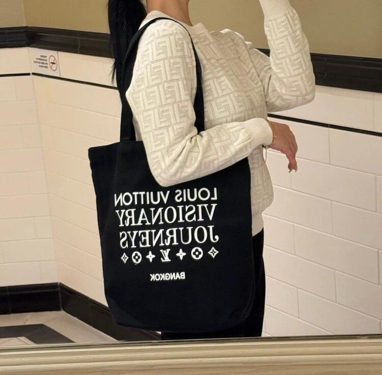 루이비통 비저너리 저니 에코백 블랙 9
