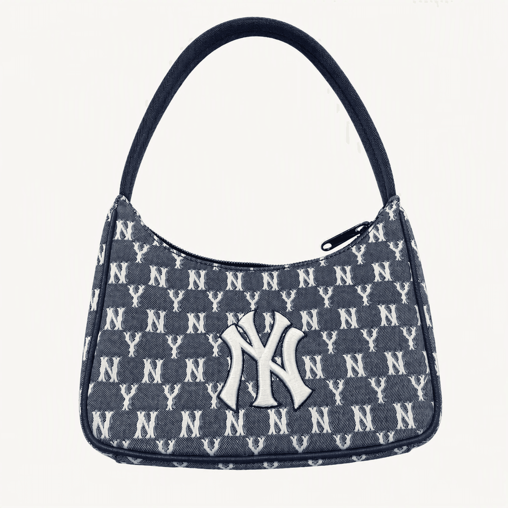 MLB NY 양키스 데님 자카드 호보백 네이비 착용컷