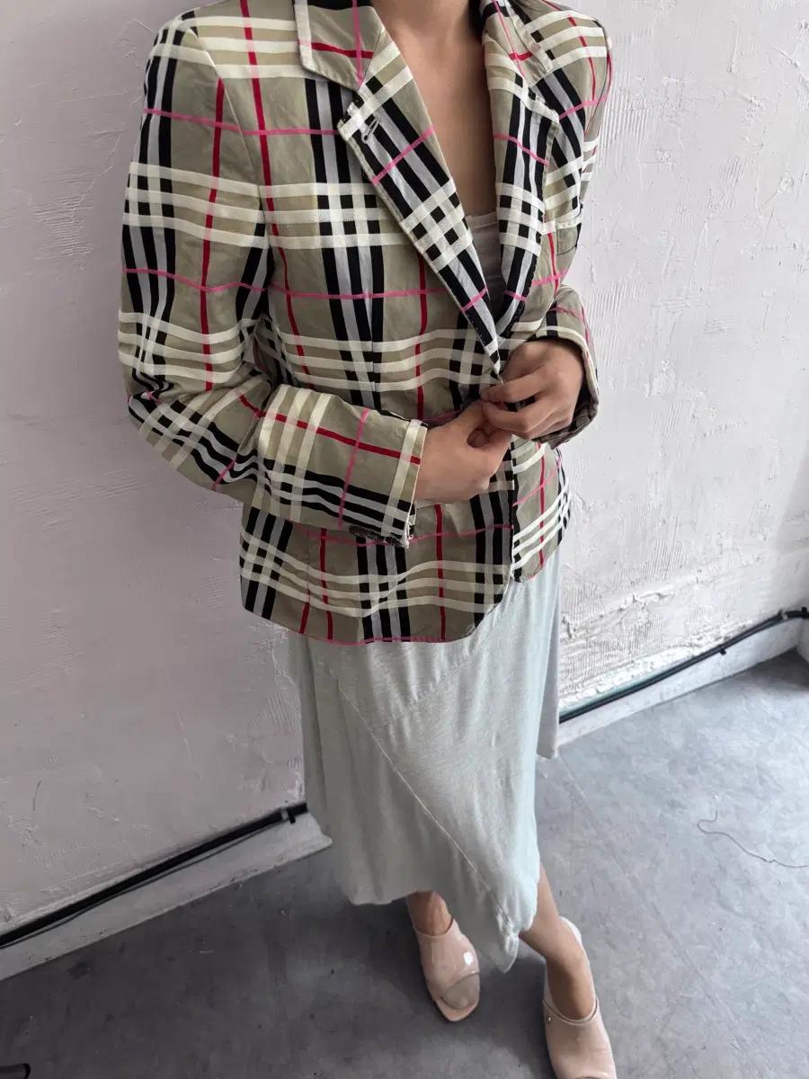 Burberry 버버리 핑크 라인 체크 원버튼 블레이저 자켓 2