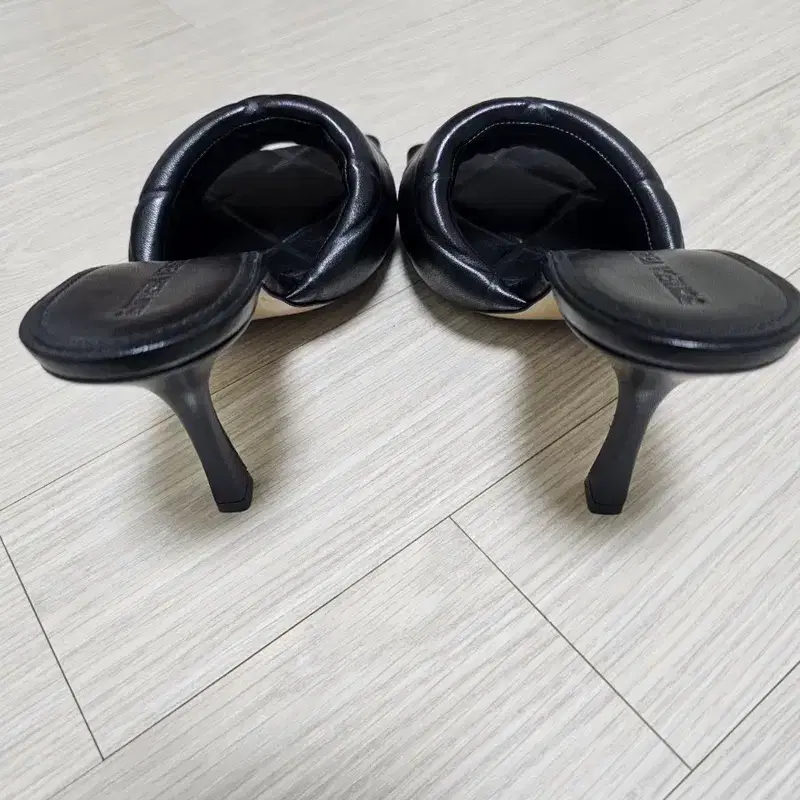 보테가베네타 리도 뮬 블랙 38.5 4