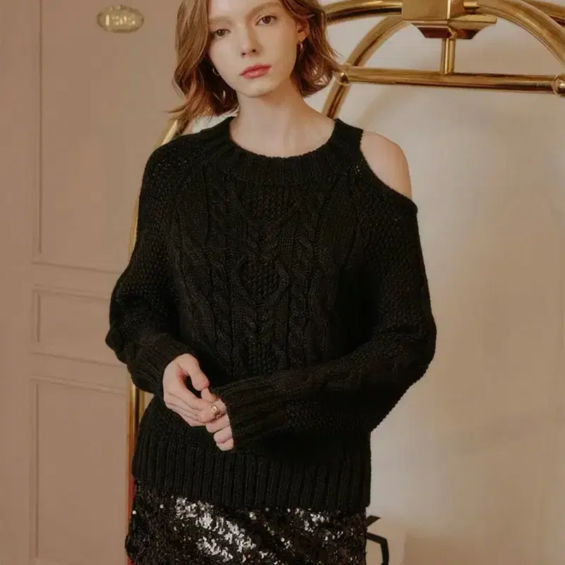 [새상품-원가98000원] 룩캐스트 블랙 원숄더 니트 3