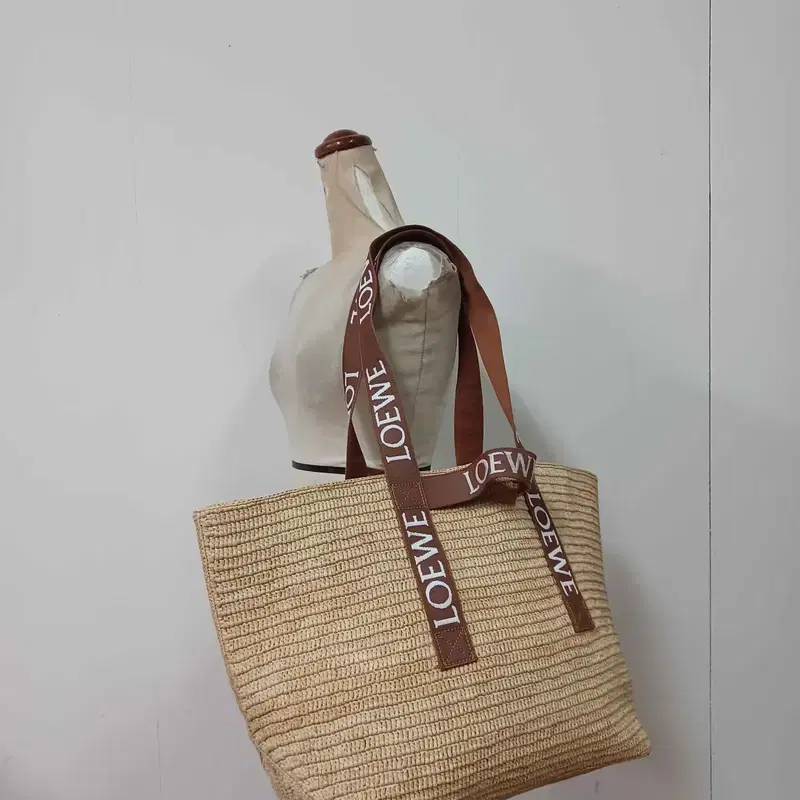 B-10860/로에베 정품 여성용 라피아 폴드 쇼퍼백 2