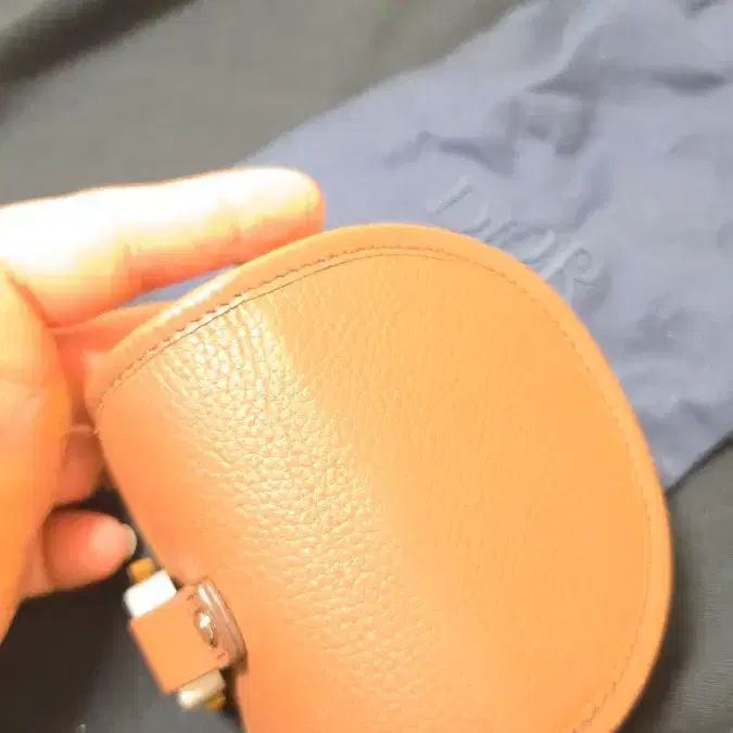 디올 에어팟 케이스 4