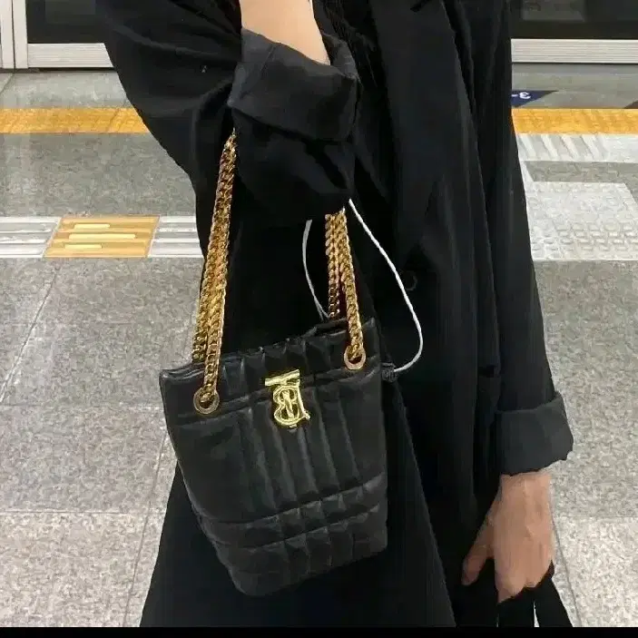 버버리 미니 롤라백 블랙 정품+ 더스트백 4