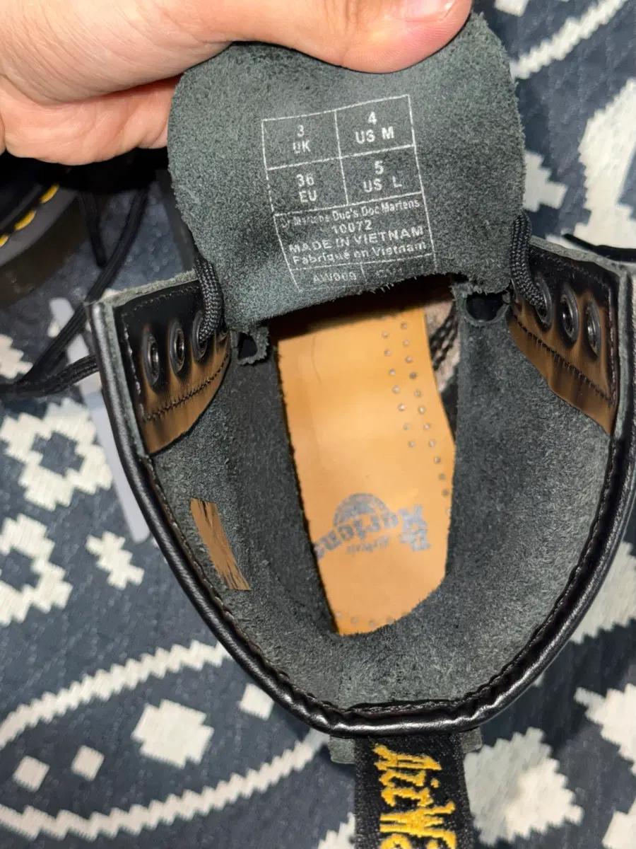 Dr.Martens 닥터마틴 1460 8홀 블랙 워커 7