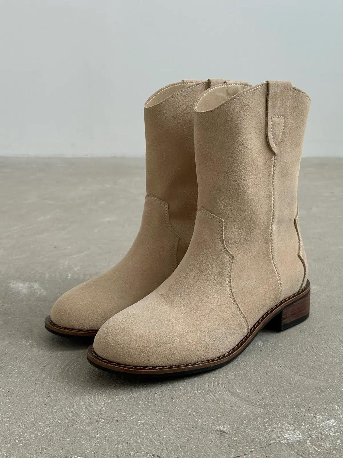 @세일 9465 베이지 240-소가죽 미들부츠 3.5cm 소프트 숏부츠-새상품 2