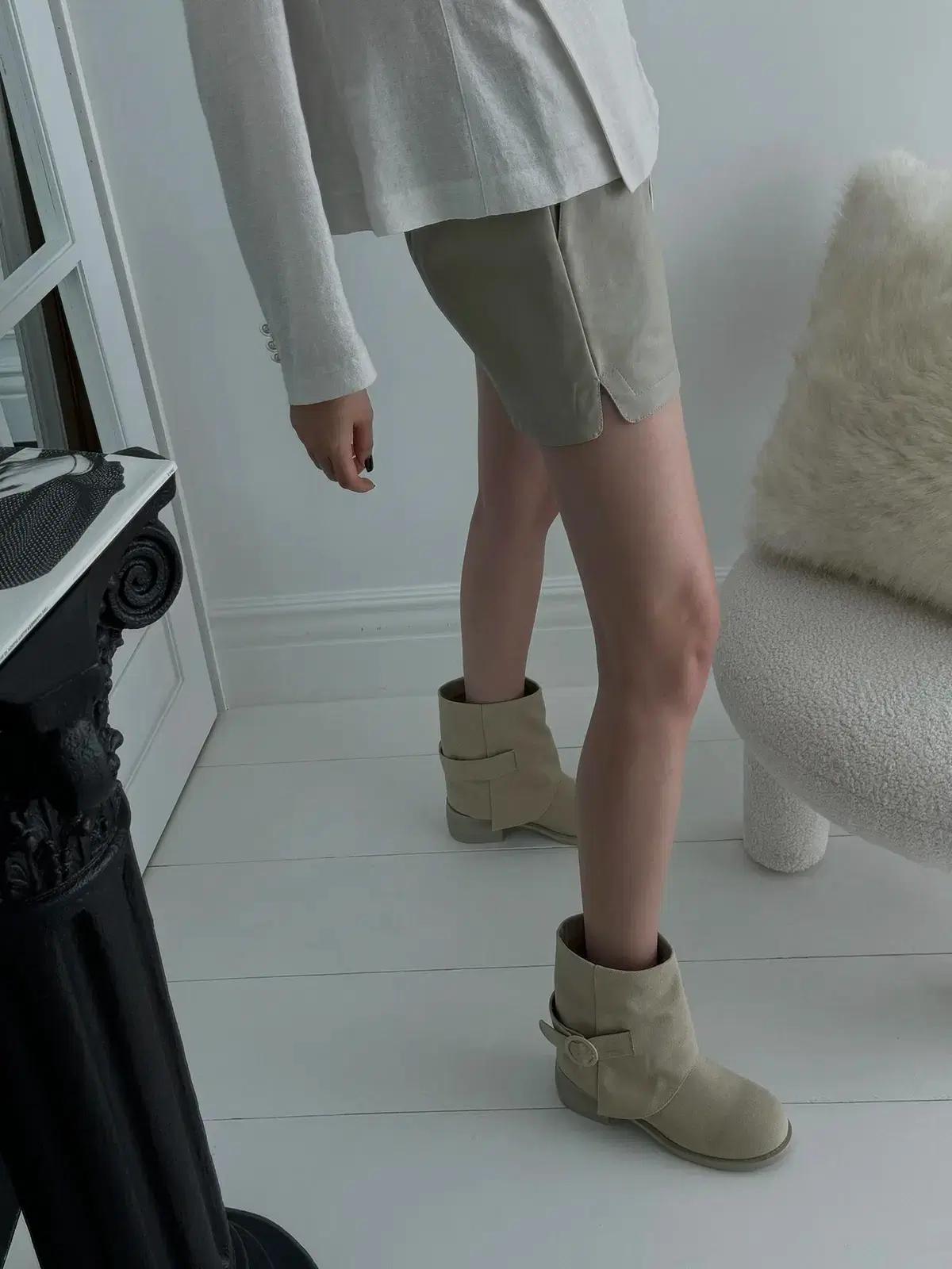 @세일 9460 베이지 235-버클 워머 4.5cm 미들부츠-새상품 8