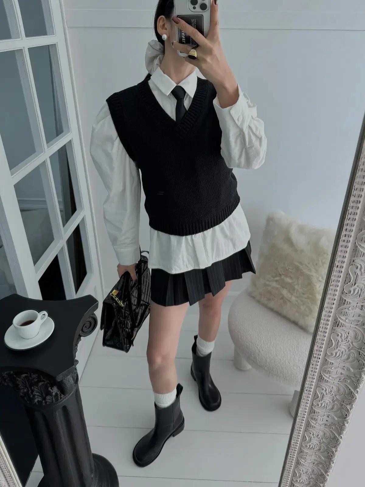 @세일 339 블랙 230-큐트 둥근토 4cm 사선 멜팅 숏부츠-새상품 5