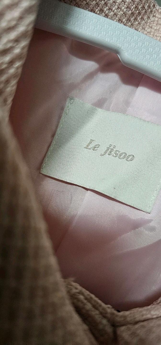 Le jisoo 핑크 트위드 크롭 자켓 4