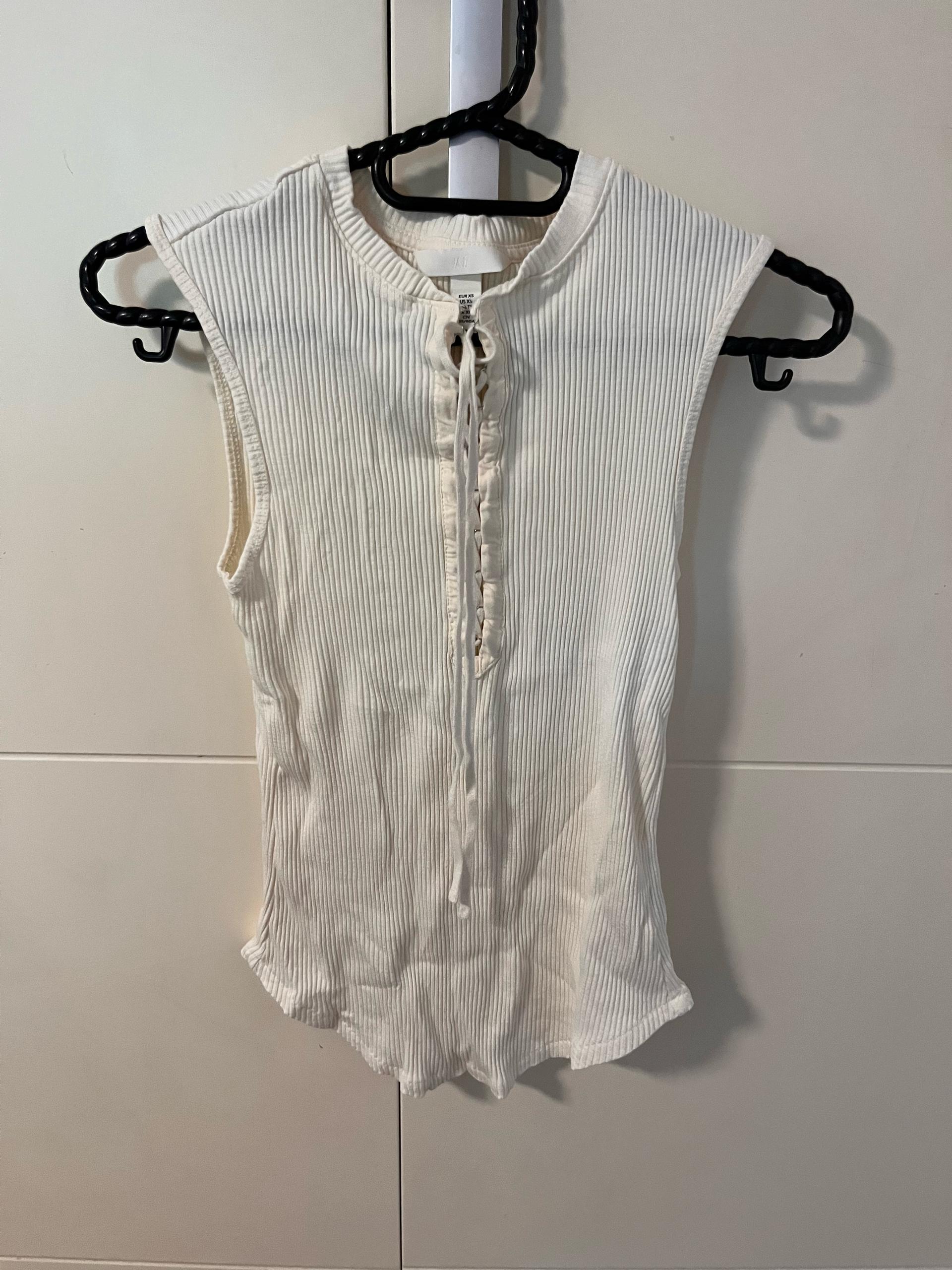 H&M 레이스업 골지 나시 티셔츠 화이트 2