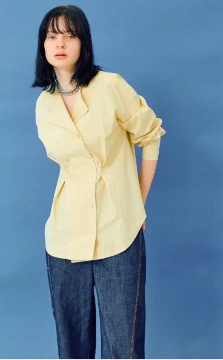 OIAUER TUCk Detail Shirt in Beige 2