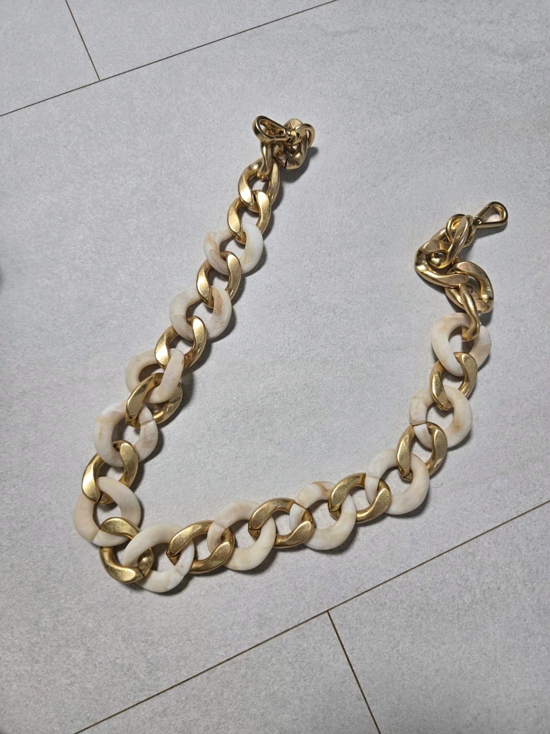 루에브르 블랙 헥사곤 가죽 숄더백 6