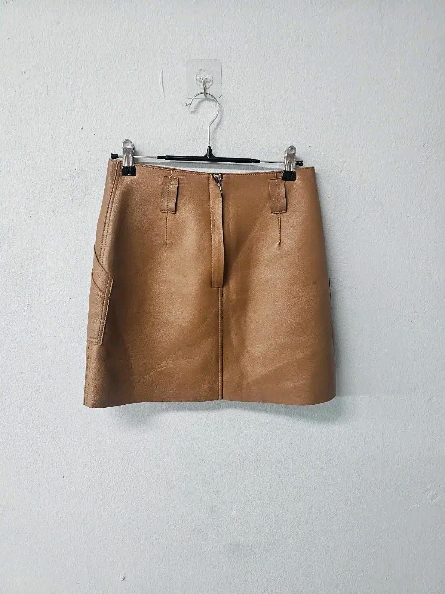 로에베 카멜색 양가죽 미니스커트 3