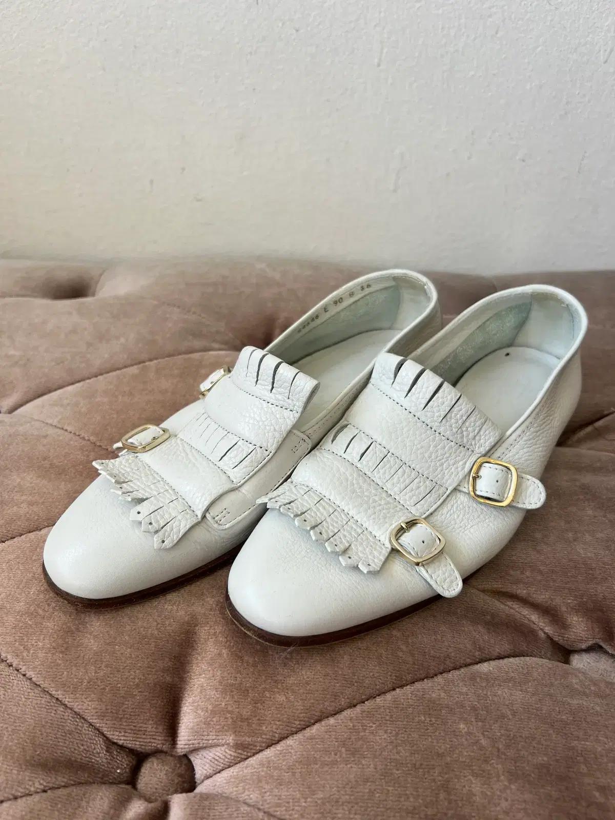 산토니 Santoni 아이보리화이트 페블드레더 프린지버클로퍼 3