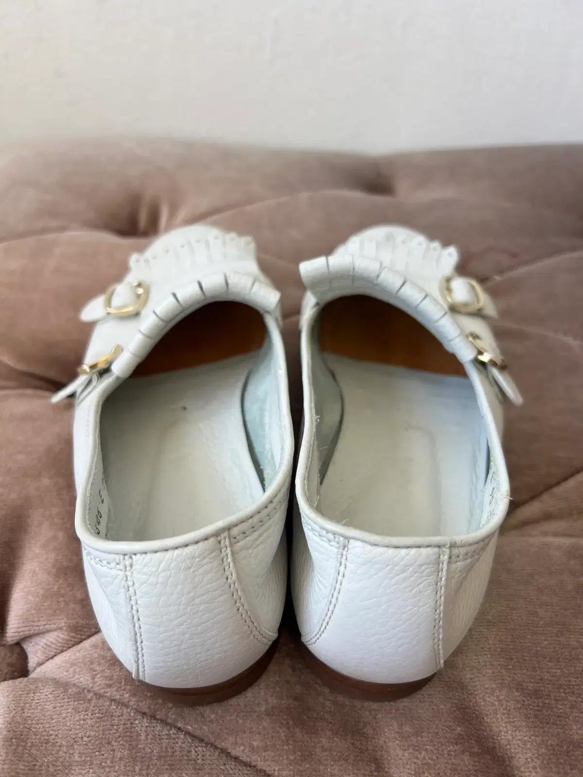 산토니 Santoni 아이보리화이트 페블드레더 프린지버클로퍼 5