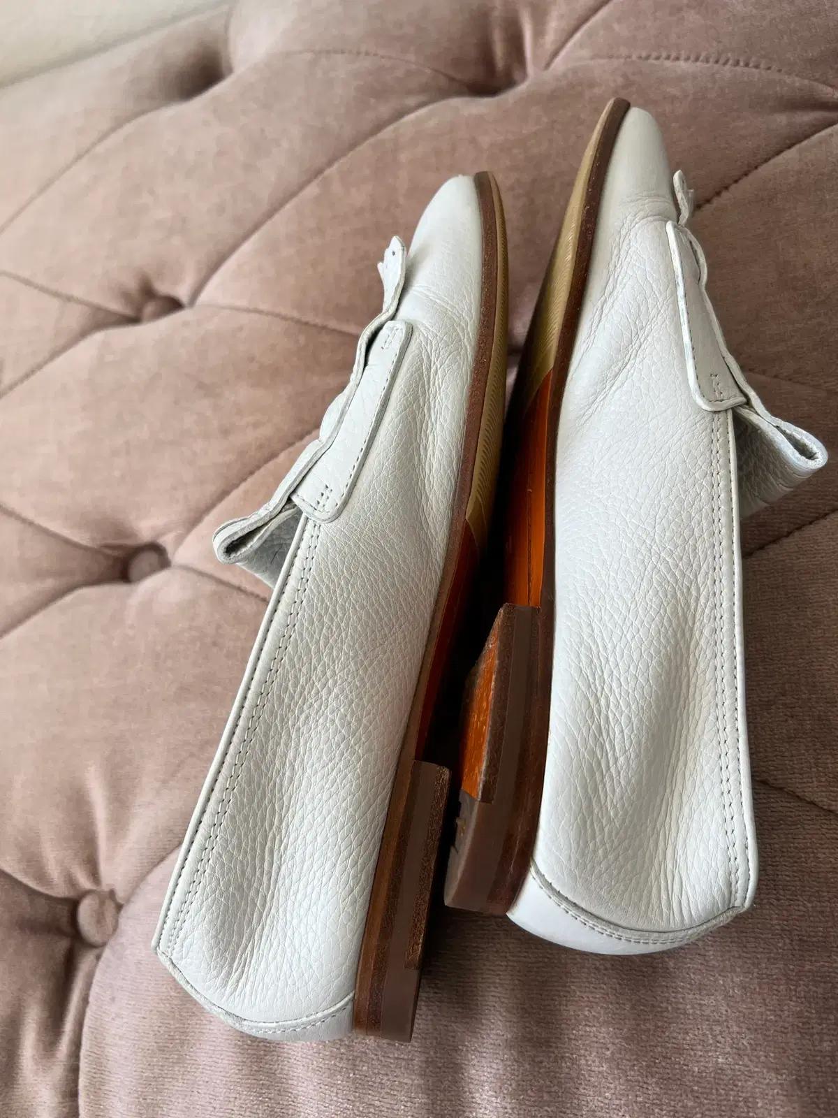 산토니 Santoni 아이보리화이트 페블드레더 프린지버클로퍼 8