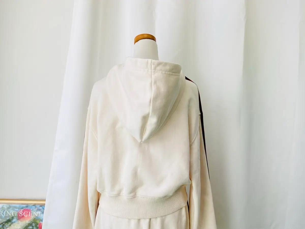 널디 아이보리 트랙 크롭 트레이닝 팬츠 셋업 XS-S 6