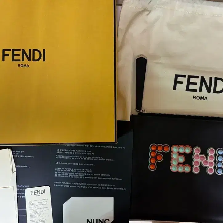펜디 FENDI 클러치백 2