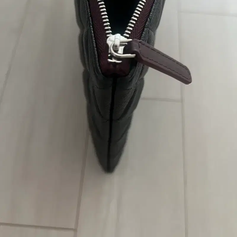 샤넬 클래식 뉴미듐 클러치 A82545 캐비어 블랙 은장 / S급 / 백화점 풀구성 5