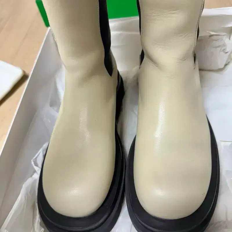 보테가베네타 러그부츠 37(240mm)사이즈 팝니다! 3