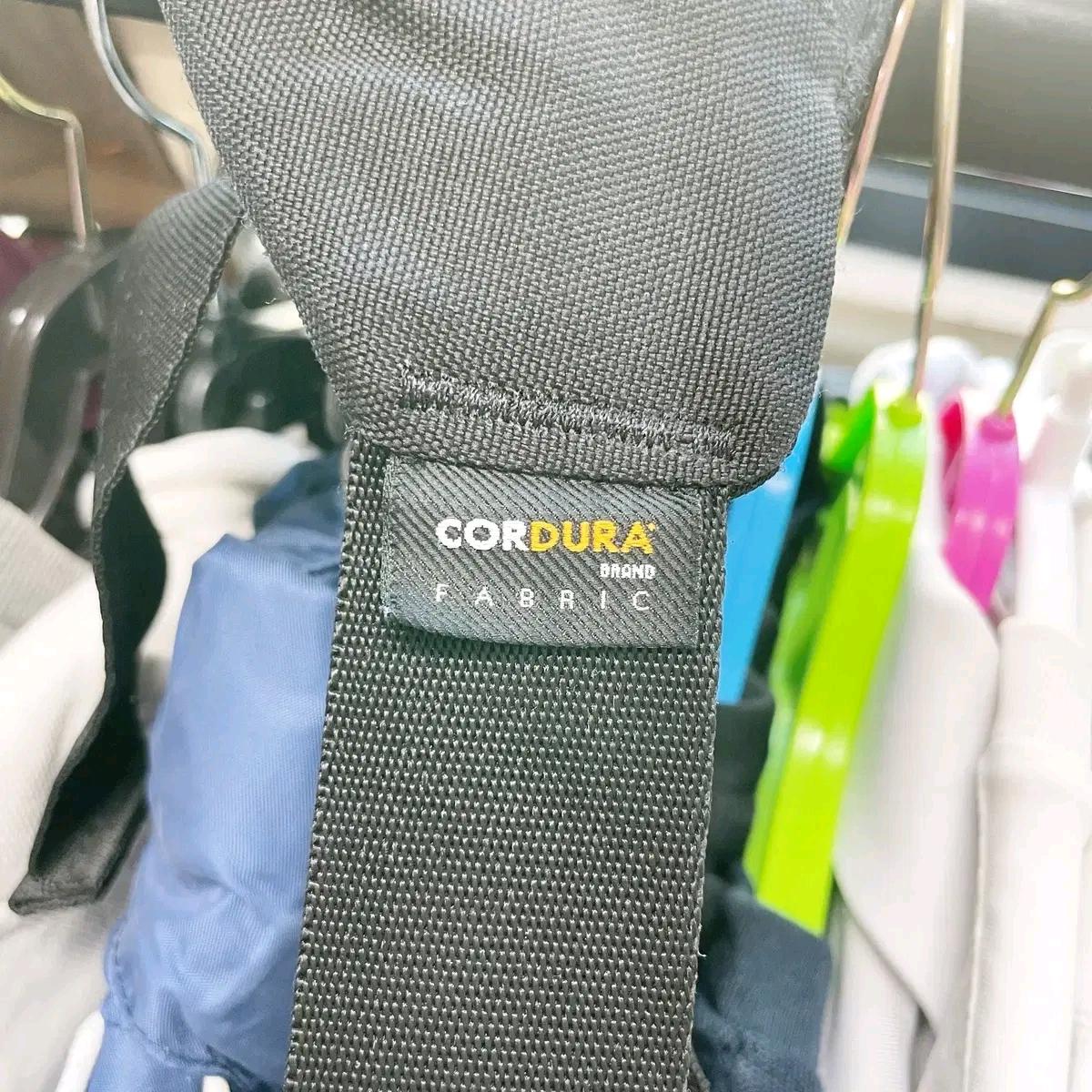무신사스탠다드 바디백 슬링백 4