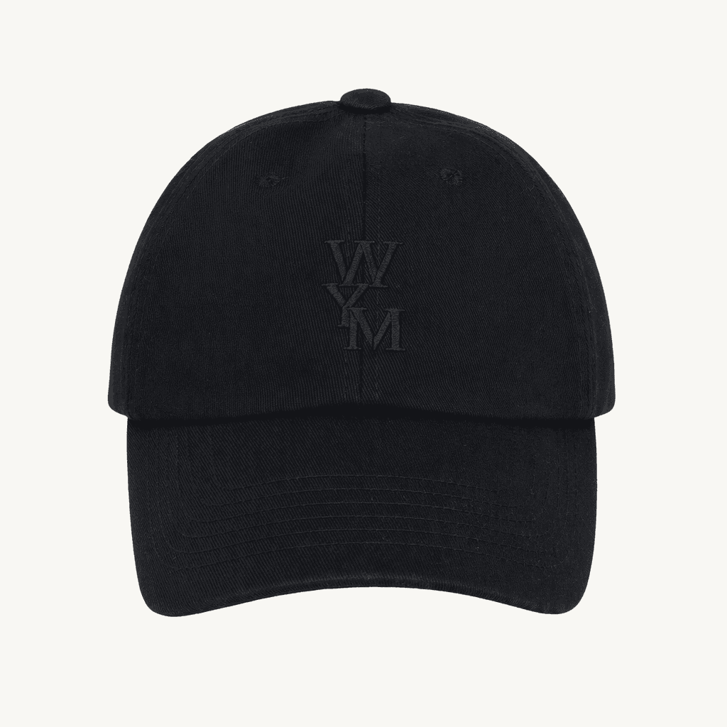 우영미 로고 자수 볼캡 블랙