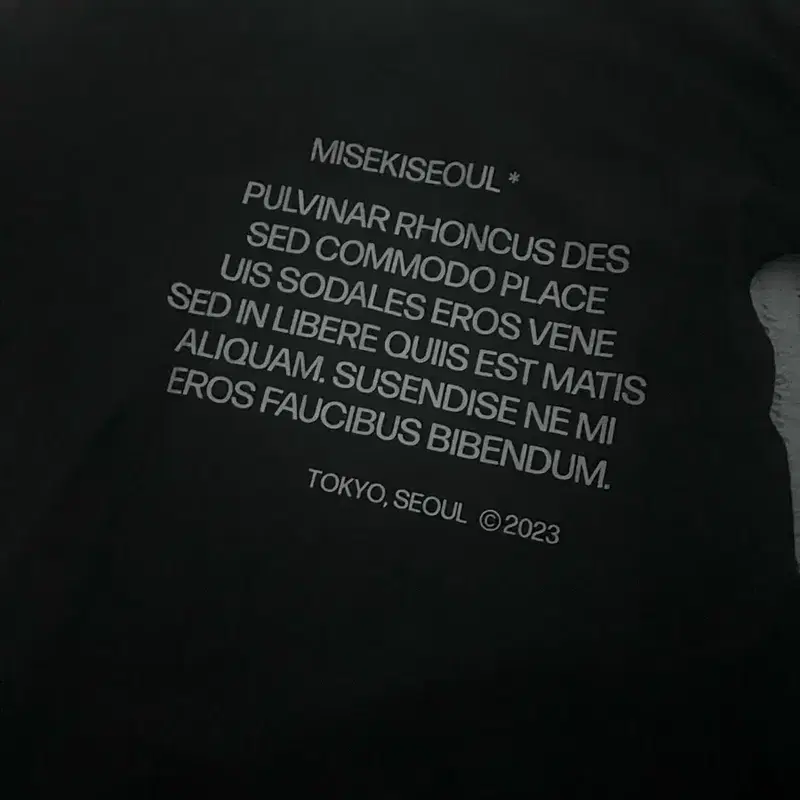 미세키서울 오프숄더 Unbalanced quote slit sleeves BLACK 4