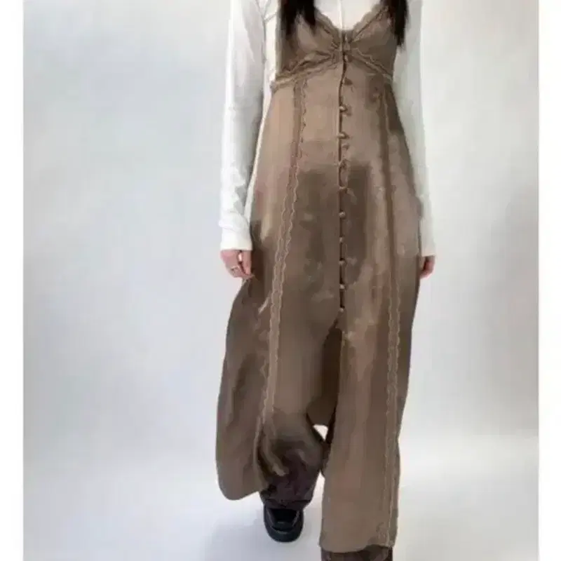 [s] 루루서울 이터널 레이스 새틴 롱 드레스 원피스 모카 2