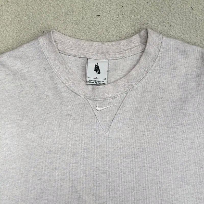 NIKE 센터스우시 반팔 티  100 4