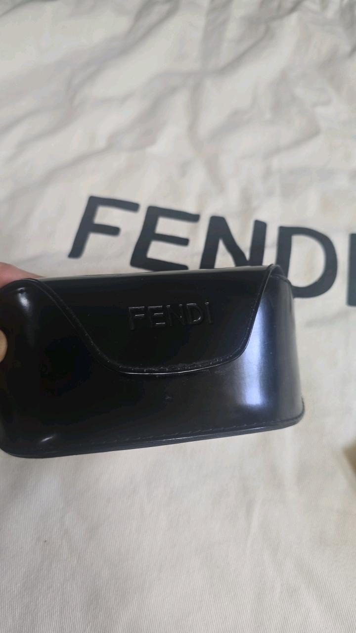 펜디 FENDI 빅프레임 선글라스 블랙/정품ㅡ면세점 19