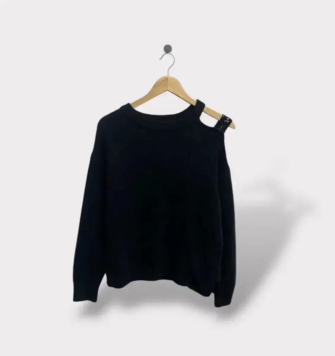 DKNY 컷아웃 숄더 블랙 니트 스웨터 XS 2