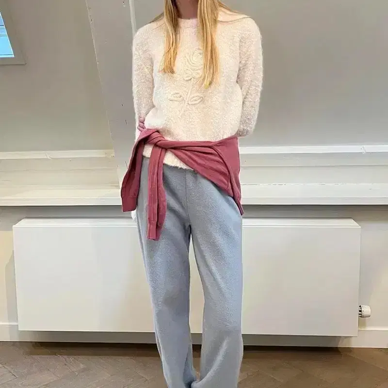 시눈 로즈 부클 풀오버 니트 (Ivory) 8
