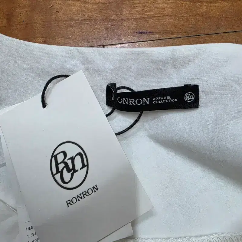 새상품)론론 화이트 면 리본블라우스 8