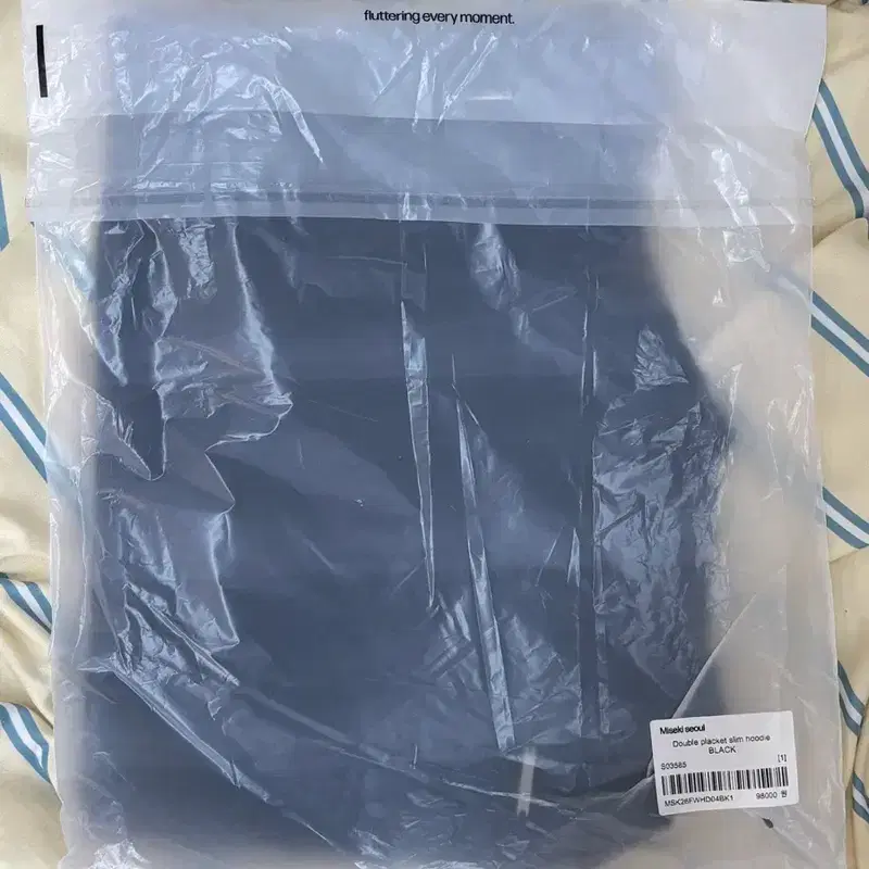 미세키서울 Double placket slim hoodie BLACK 7