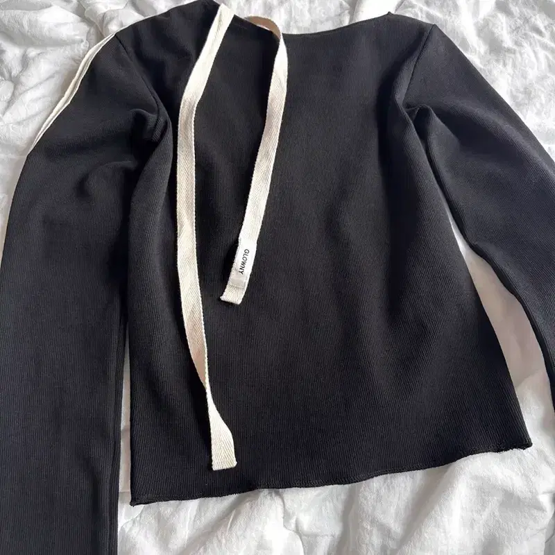 글로니 LOUISA LONG SLEEVE 루이사 롱슬리브 블랙m 8