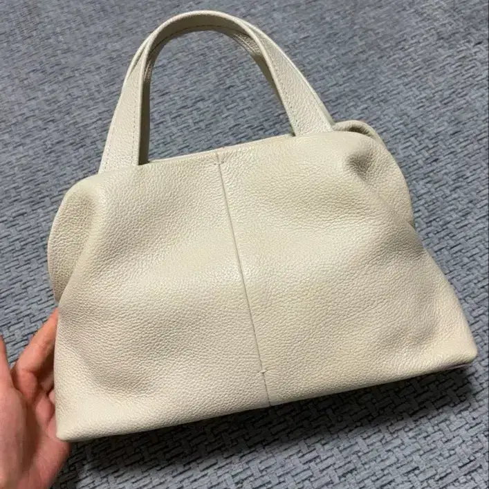 아뜰리에드루멘 파베 쁘띠백 토트백 미스티화이트 3