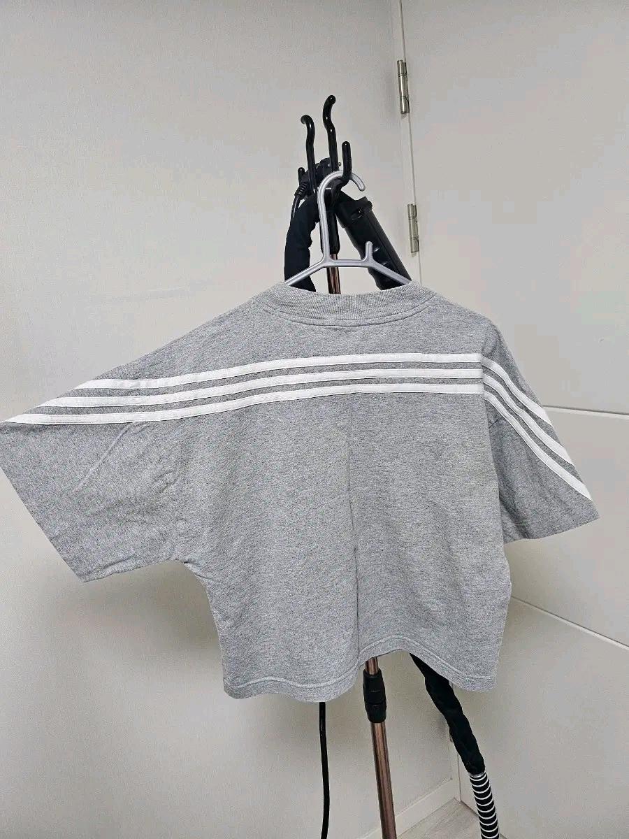 아디다스 크롭 반팔 티셔츠 9