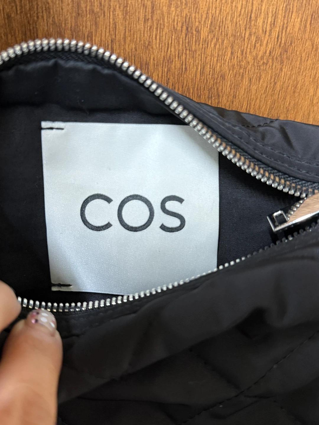 COS 퀼팅 미니 크로스백 블랙 3