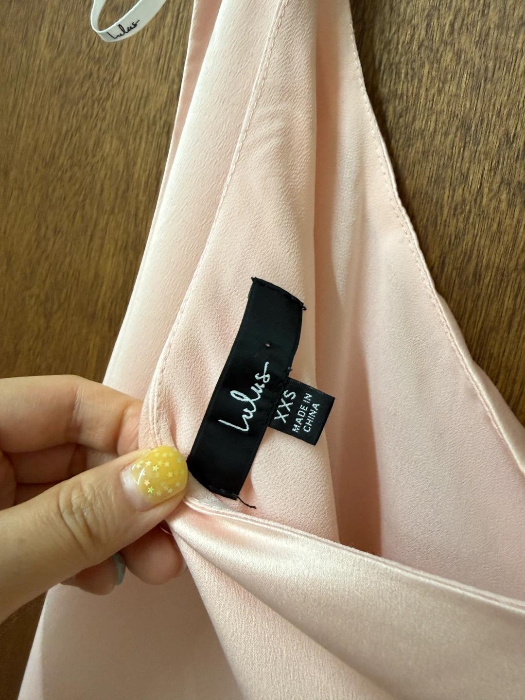 Lulus 연핑크 새틴 원숄더 맥시 드레스 XXS 9