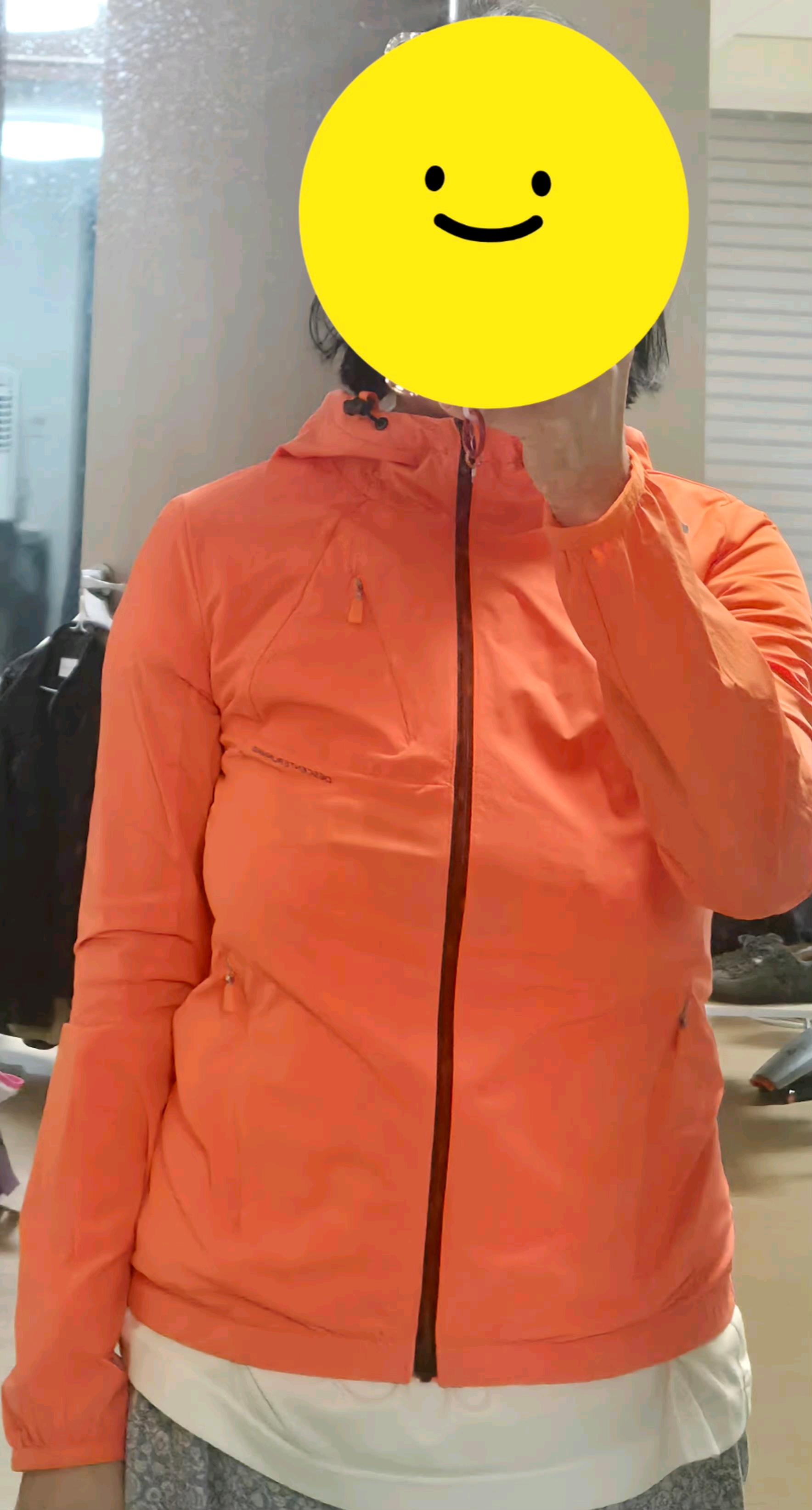 데상트 오렌지 바람막이 후드 점퍼 9