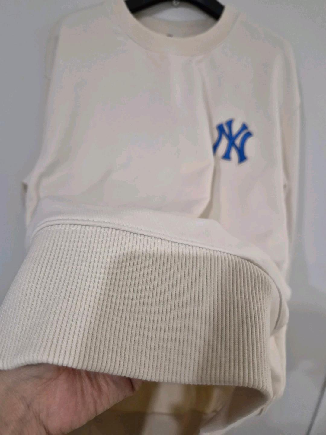 택O 새상품)​MLB 페이즐리 맨투맨 뉴욕양키스 크림 컬러 6