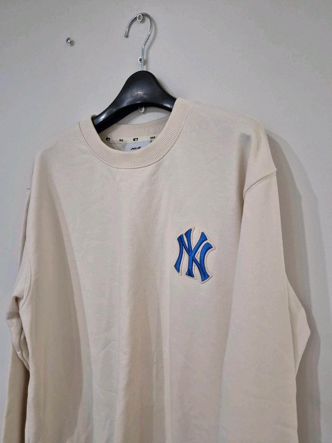 택O 새상품)​MLB 페이즐리 맨투맨 뉴욕양키스 크림 컬러 7