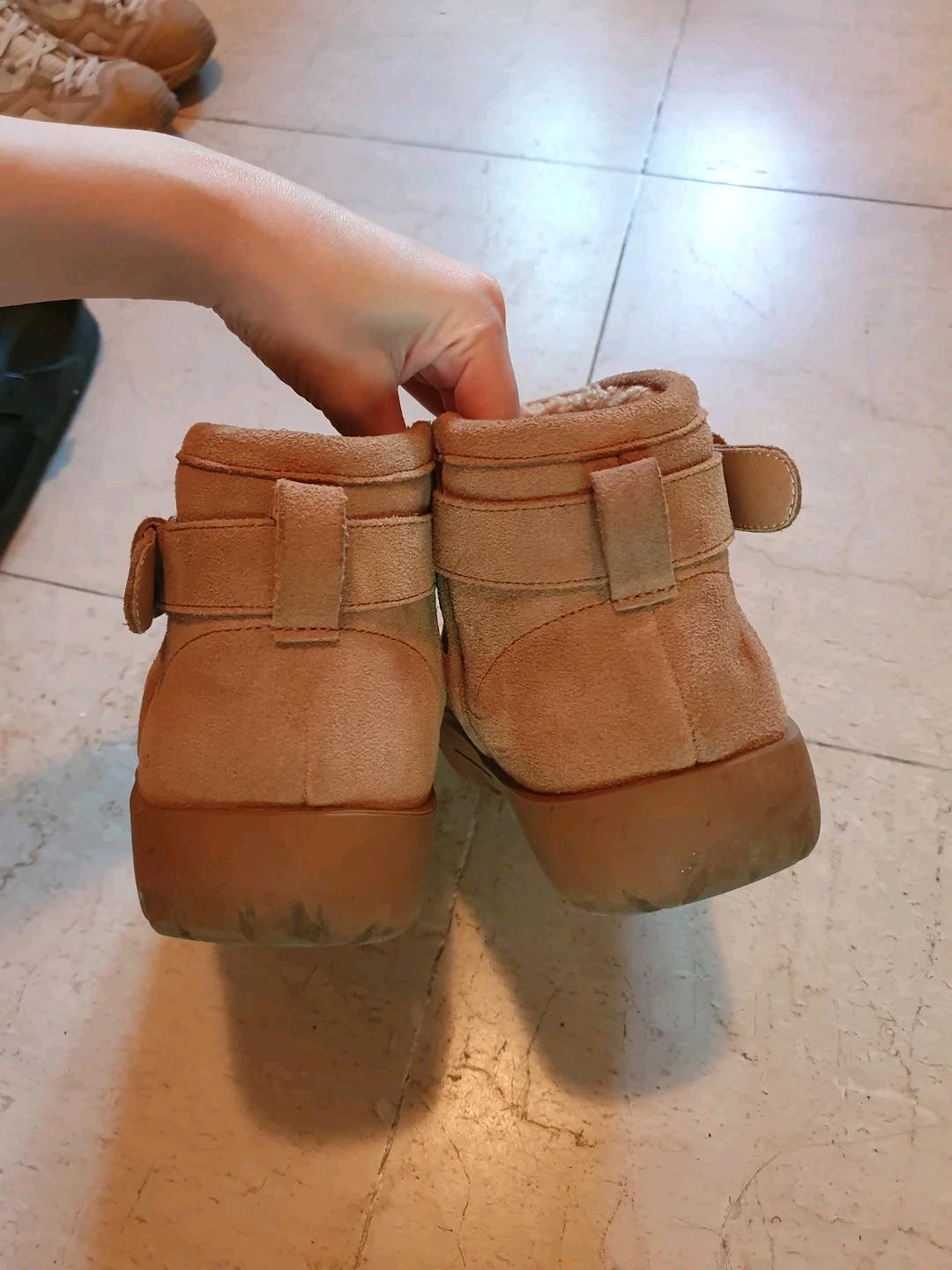 기호 부클 버클 어그 부츠 베이지 235 8