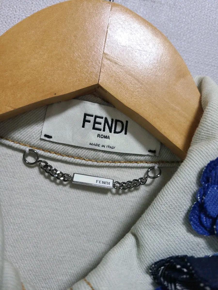 펜디(FENDI) 16SS 블라썸 플로럴 데님 베스트 55 6