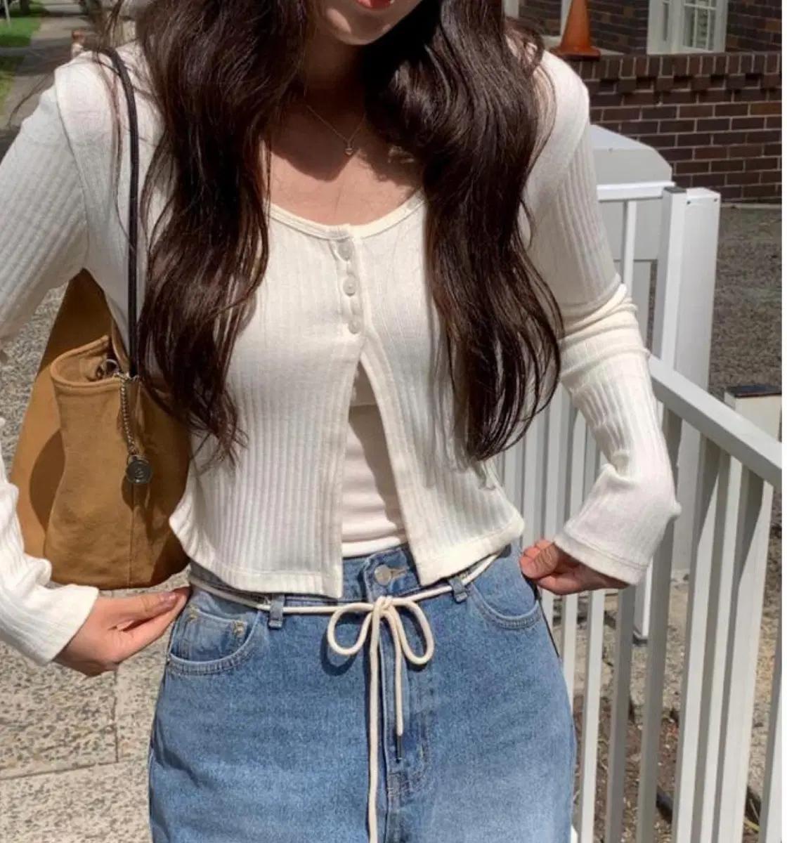 [새상품]피터앤웬디 루나 버튼 가디건 티셔츠 아이보리 자체제작 3