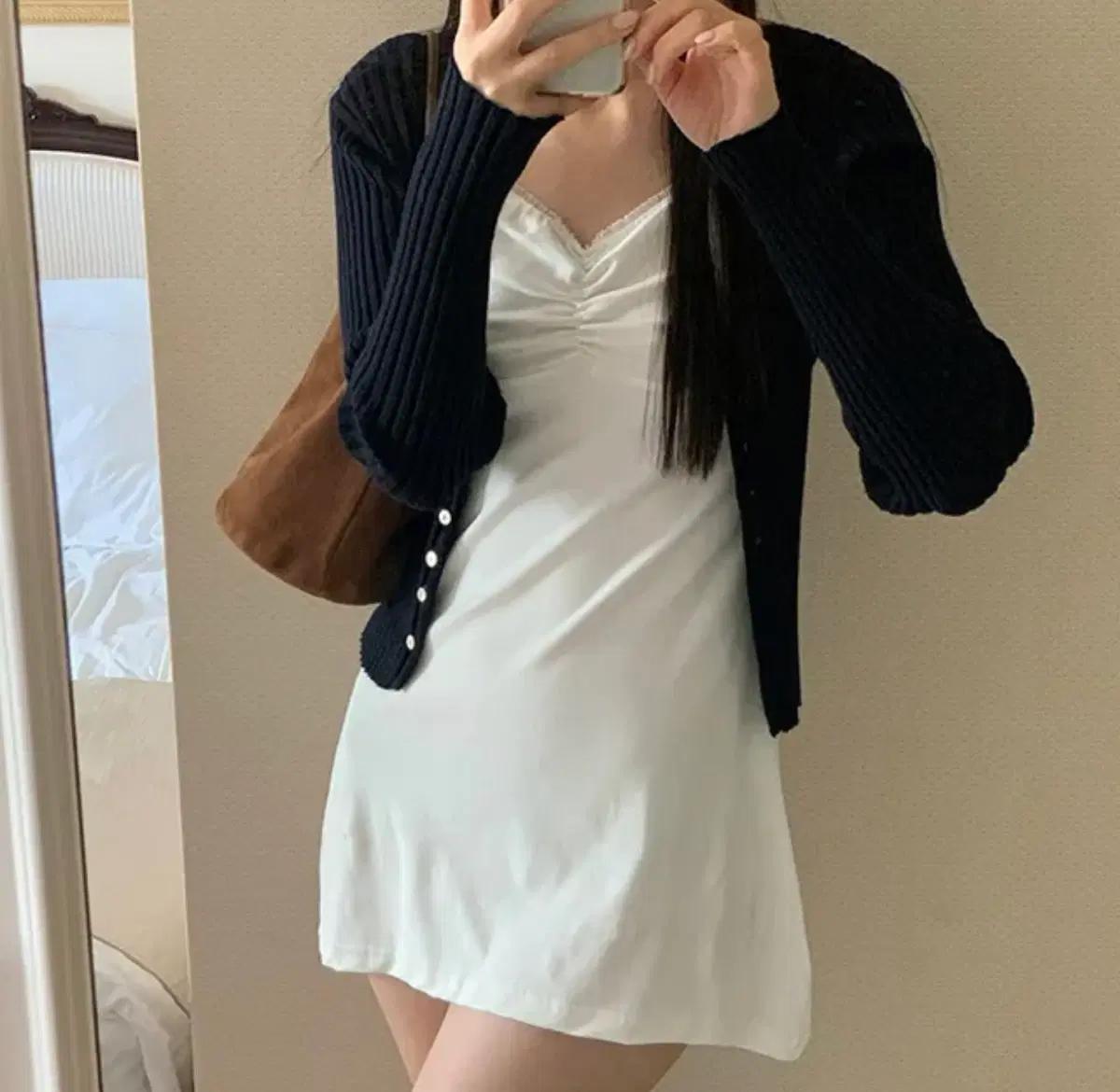 [미개봉 새상품]셔링 미니원피스 블랙 2