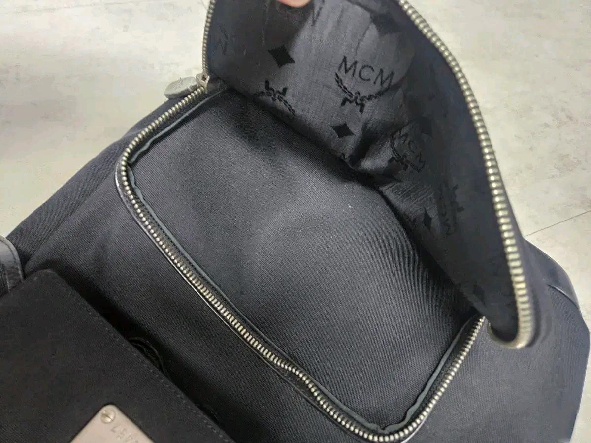 MCM 백팩 블랙 5