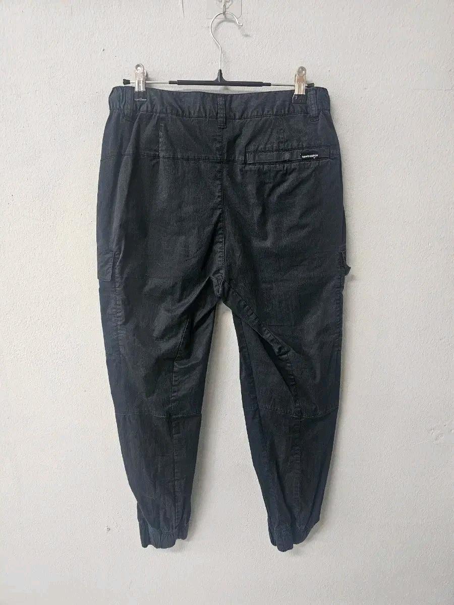뉴발란스 카고 팬츠 블랙 3