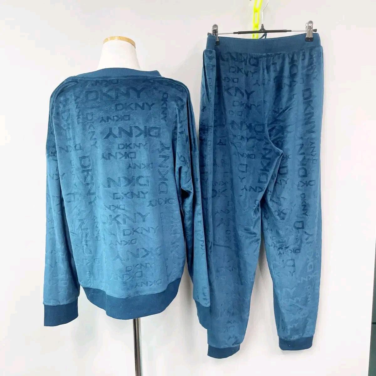DKNY 우먼스 트레이닝셋트 XL 4